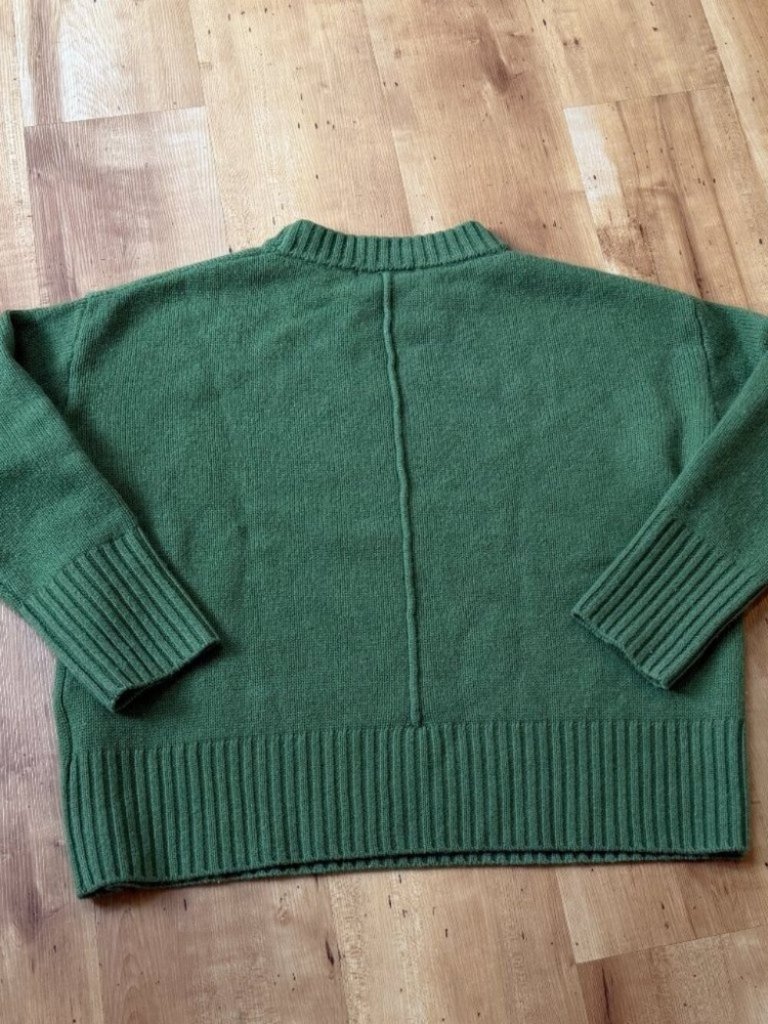 Few Moda Margie Cashmere Sweater Similar To The Row Ophelia Clover — image 4 of 8